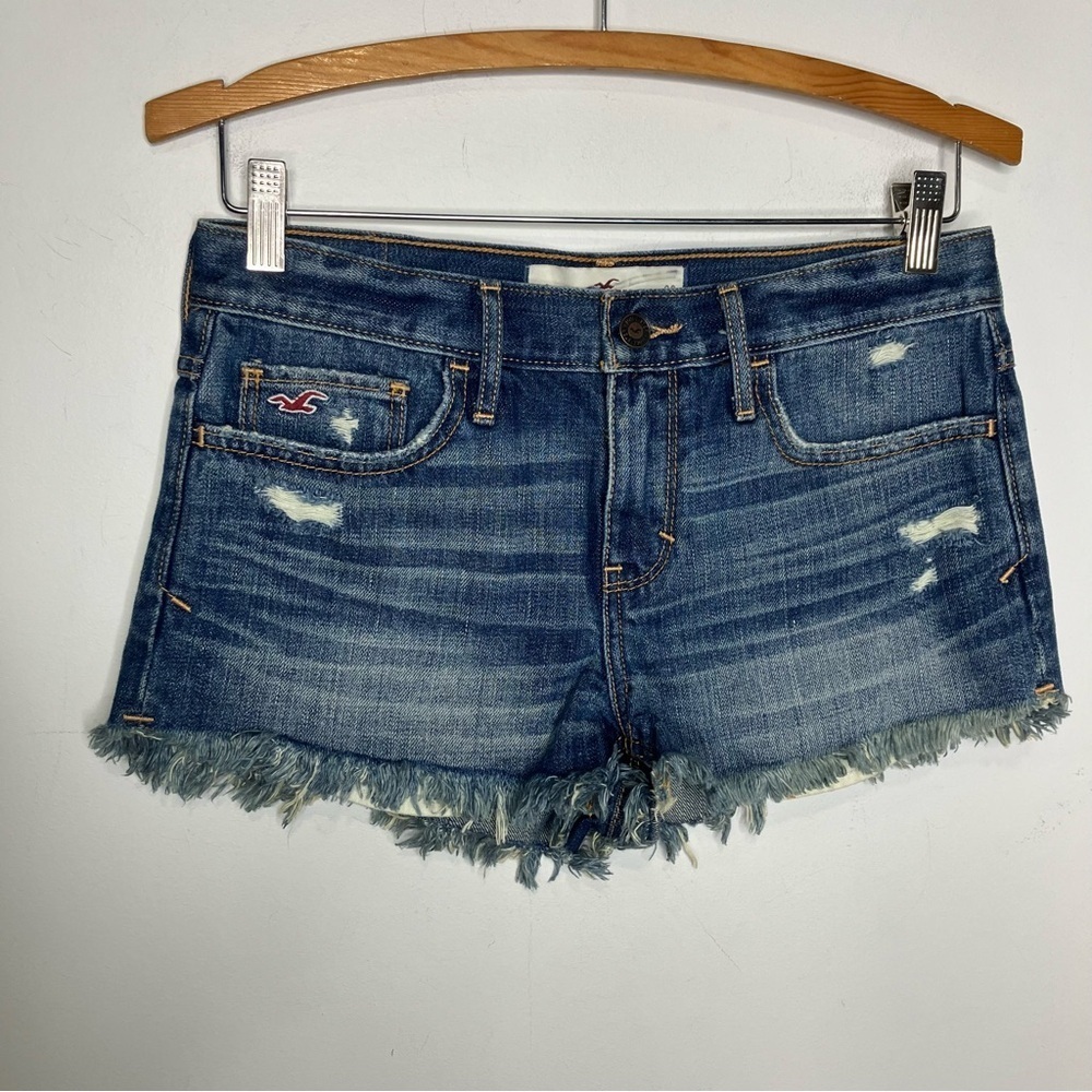 Y2K Hollister low rise jean shorts raw hem‎ size Shows size 26